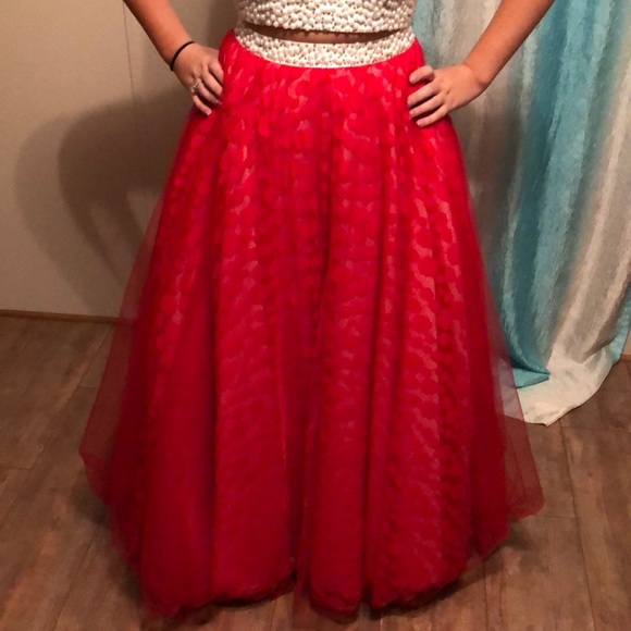 PROM DRESS - Picture 2 of 6